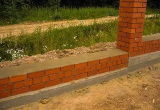 Виды фундаментов для забора в Москве