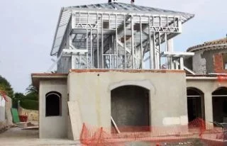 Строительство мансардных этажей в жилых зданиях